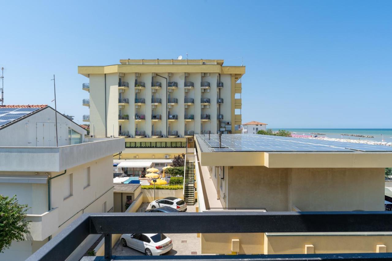 Hotel Milanese Rimini Exteriör bild